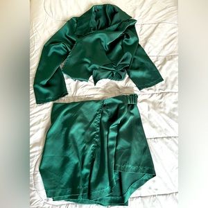 Emerald green co-ord satin set size 0 xl (12) boy worn 1 x